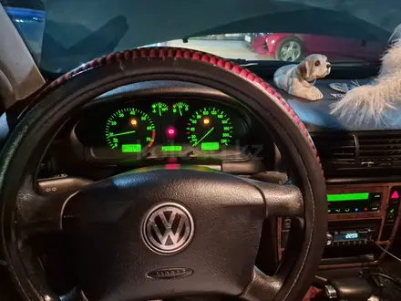 Volkswagen Passat 1997 года за 1 300 000 тг. в Алматы – фото 14