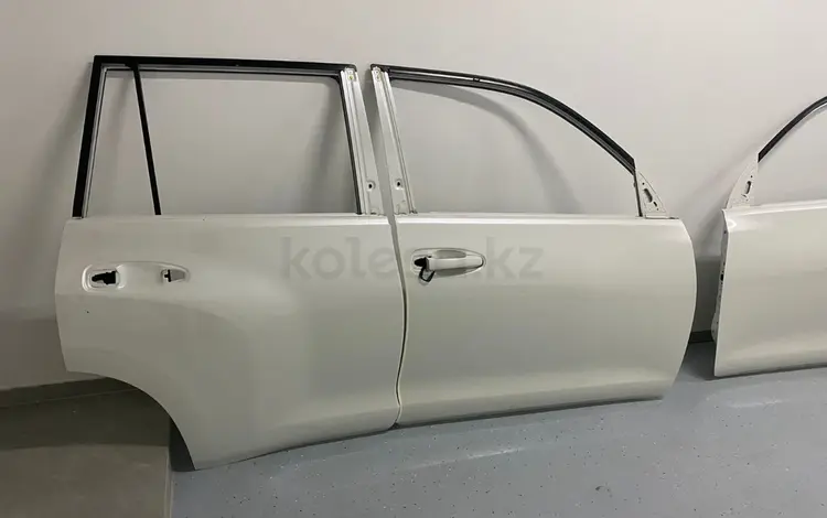 Дверь задняя оригинал для Toyota Land Cruiser Prado 150 белый жемчугүшін270 000 тг. в Астана