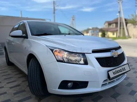 Chevrolet Cruze 2012 года за 2 400 000 тг. в Астана – фото 2