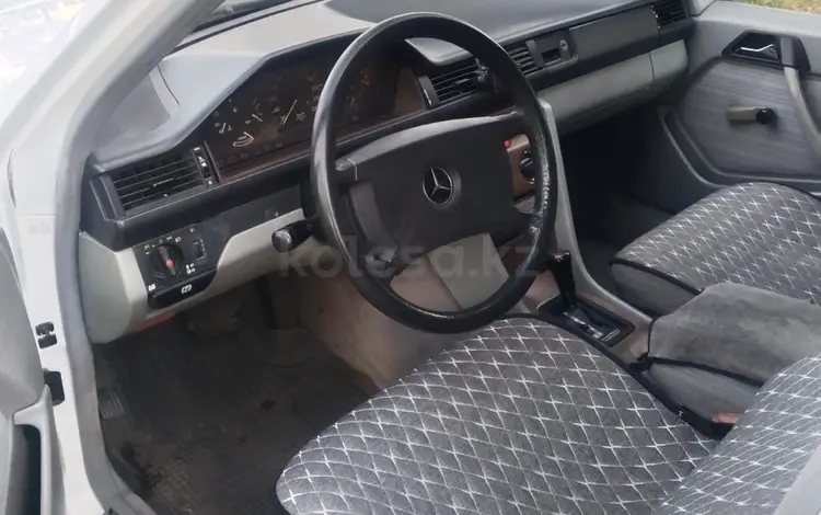 Mercedes-Benz E 230 1989 года за 2 200 000 тг. в Шу