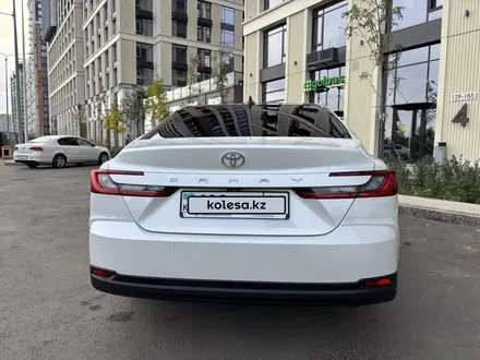 Toyota Camry 2024 года за 20 500 000 тг. в Астана – фото 2