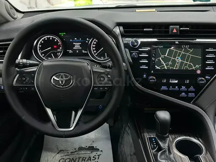 Toyota Camry 2019 года за 14 690 000 тг. в Шымкент – фото 6