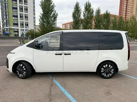 Hyundai Staria 2023 года за 22 500 000 тг. в Астана – фото 7