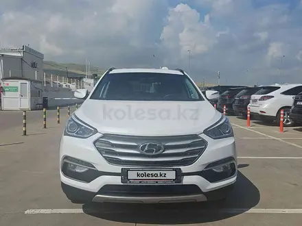 Hyundai Santa Fe 2017 года за 6 800 000 тг. в Алматы