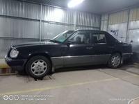 Mercedes-Benz E 220 1992 года за 1 600 000 тг. в Астана