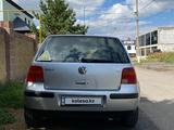 Volkswagen Golf 2001 года за 2 050 000 тг. в Астана – фото 2