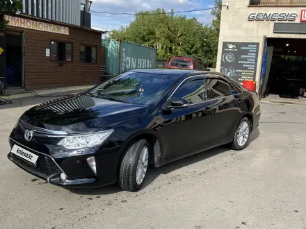 Toyota Camry 2015 года за 11 950 000 тг. в Караганда