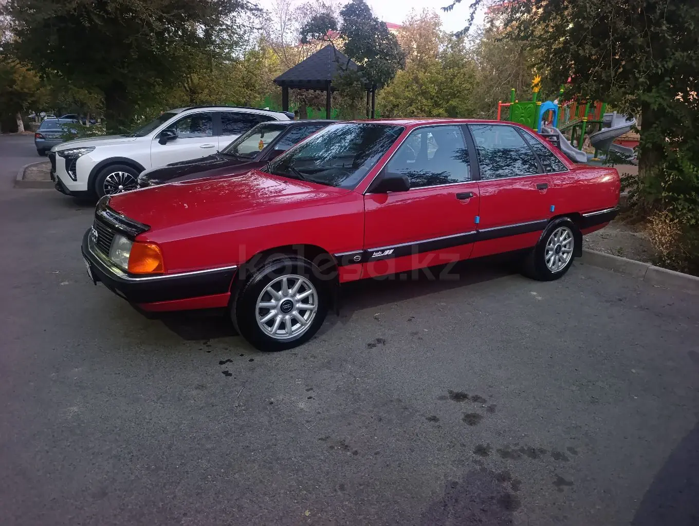 Audi 100, 1990