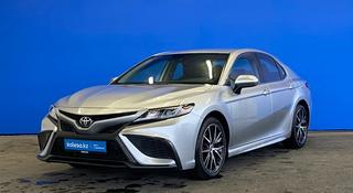 Toyota Camry 2021 года за 15 820 000 тг. в Шымкент