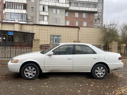 Toyota Camry 1999 года за 3 800 000 тг. в Семей – фото 4