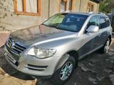 Volkswagen Touareg 2007 года за 9 100 000 тг. в Алматы – фото 3