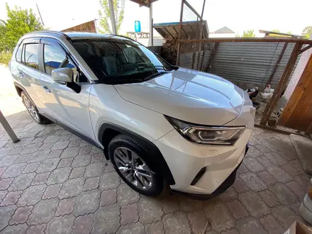 Toyota RAV4 2020 года за 16 200 000 тг. в Астана