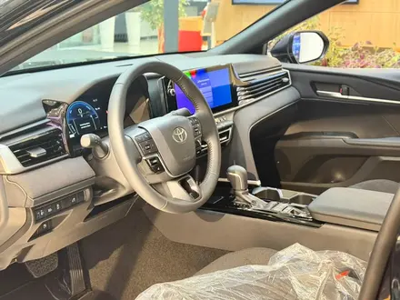 Toyota Camry Elegance eCVT 2026 года за 18 790 000 тг. в Астана – фото 5
