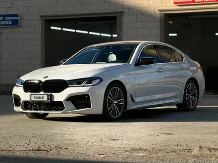 BMW 540 2018 года за 15 200 000 тг. в Атырау