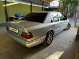 Mercedes-Benz E 230 1992 года за 1 550 000 тг. в Шымкент – фото 5