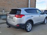 Toyota RAV4 2013 года за 8 600 000 тг. в Актобе – фото 4