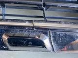 Б/у. Решетка радиатора nx 200, орегенал незначительная трещина. за 160 000 тг. в Атырау – фото 3