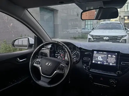 Hyundai Accent 2020 года за 7 200 000 тг. в Астана – фото 3