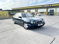 Mercedes-Benz E 200 1998 года за 3 300 000 тг. в Шымкент