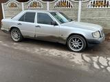 Mercedes-Benz E 200 1995 года за 2 000 000 тг. в Павлодар – фото 2