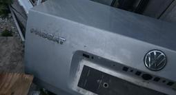 Пассат задний багажник за 10 000 тг. в Астана