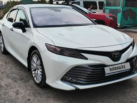 Toyota Camry 2020 года за 16 999 999 тг. в Алматы – фото 3