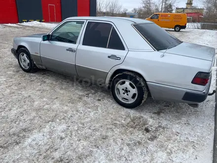 Mercedes-Benz E 200 1993 года за 1 600 000 тг. в Караганда – фото 10