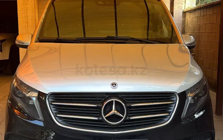 Mercedes-Benz V 250 2017 года за 26 500 000 тг. в Алматы