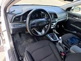 Hyundai Elantra 2020 года за 6 700 000 тг. в Алматы – фото 2