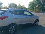 Hyundai Tucson 2011 года за 5 800 000 тг. в Усть-Каменогорск – фото 2