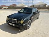 Mercedes-Benz E 320 1997 года за 2 900 000 тг. в Актау