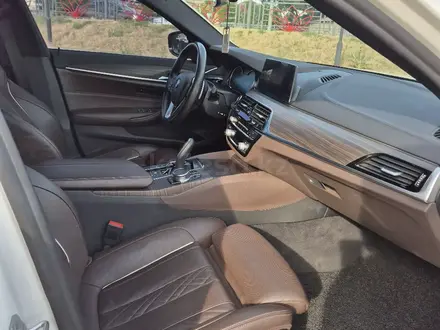 BMW 530 2018 года за 16 200 000 тг. в Шымкент – фото 19