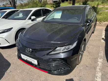 Toyota Camry 2021 года за 14 600 000 тг. в Алматы