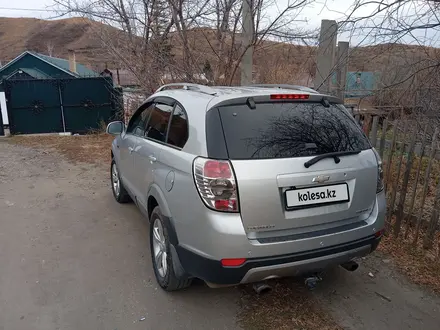 Chevrolet Captiva 2013 года за 6 500 000 тг. в Усть-Каменогорск – фото 2