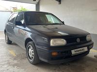 Volkswagen Golf 1994 годаүшін2 500 000 тг. в Астана