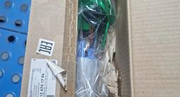 Насос топливный Mercedes-Benz A2124701794 за 96 638 тг. в Алматы