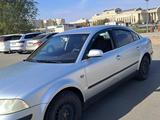 Volkswagen Passat 2001 годаfor2 600 000 тг. в Уральск