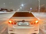 Toyota Camry 2013 года за 9 800 000 тг. в Шымкент – фото 2