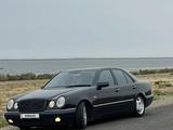 Mercedes-Benz E 280 1998 годаfor4 500 000 тг. в Актобе – фото 3