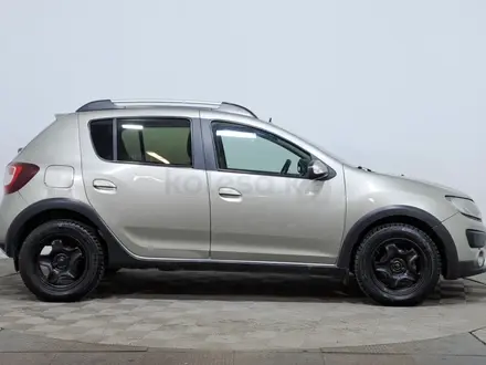 Renault Sandero Stepway 2016 года за 2 450 000 тг. в Астана – фото 4