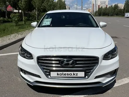 Hyundai Grandeur 2019 года за 10 000 000 тг. в Астана – фото 2