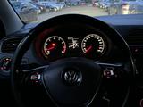 Volkswagen Polo 2015 года за 4 950 000 тг. в Уральск – фото 5