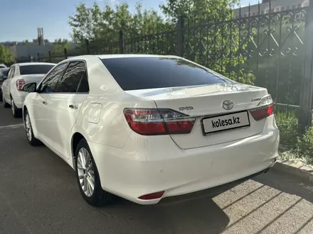 Toyota Camry 2015 года за 11 300 000 тг. в Астана – фото 4