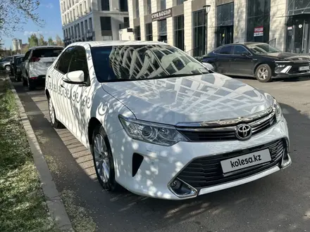 Toyota Camry 2015 года за 11 300 000 тг. в Астана – фото 3
