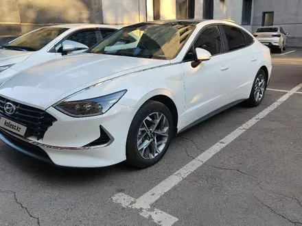 Hyundai Sonata 2023 года за 12 500 000 тг. в Алматы – фото 2