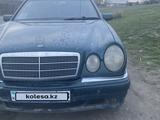 Mercedes-Benz E 230 1996 годаүшін2 000 000 тг. в Семей