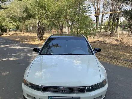 Mitsubishi Galant 2001 года за 1 400 000 тг. в Алматы – фото 2