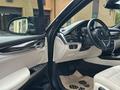 BMW X5 2018 года за 17 156 880 тг. в Караганда – фото 9