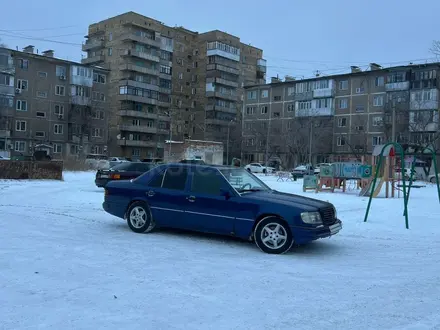 Mercedes-Benz E 200 1993 года за 1 450 000 тг. в Караганда – фото 5