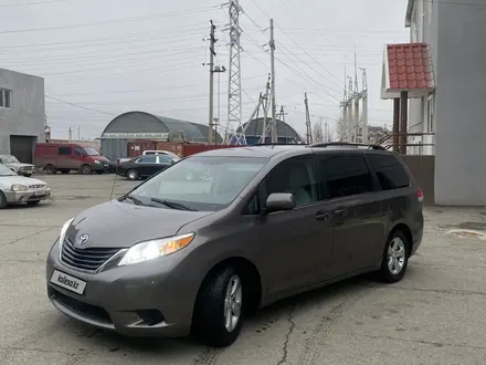 Toyota Sienna 2012 года за 11 800 000 тг. в Атырау – фото 9